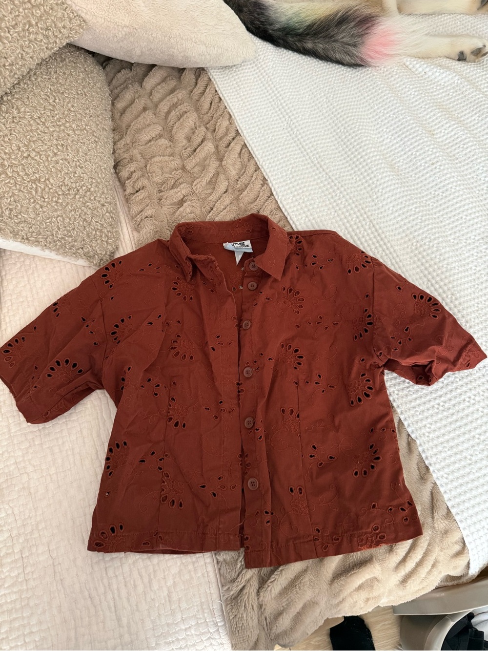 Rust Eyelet Button-Front Short Sleeve Shirt